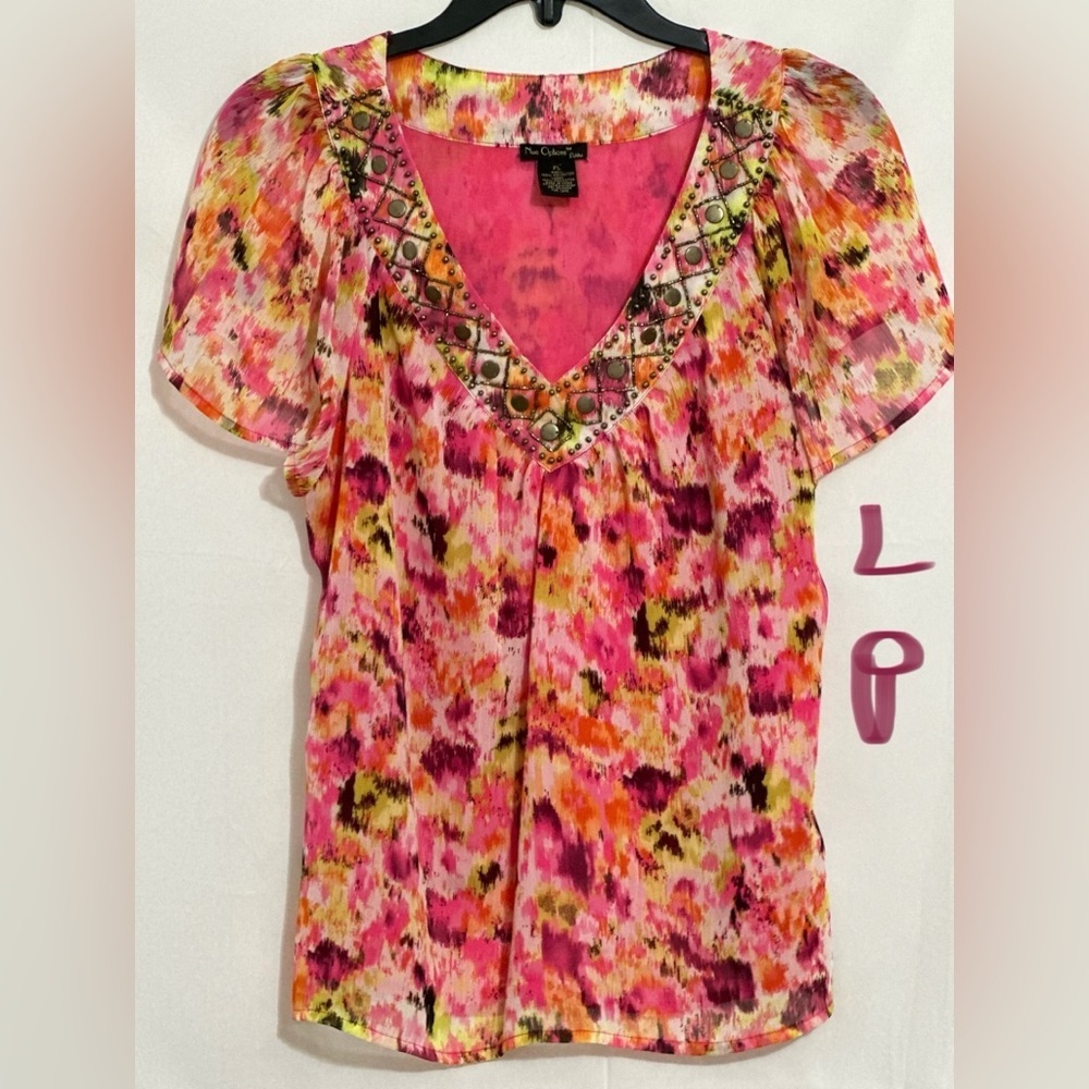 LADIES PINK TOP WITH YELLOW, RED & BLACK DESIGNS